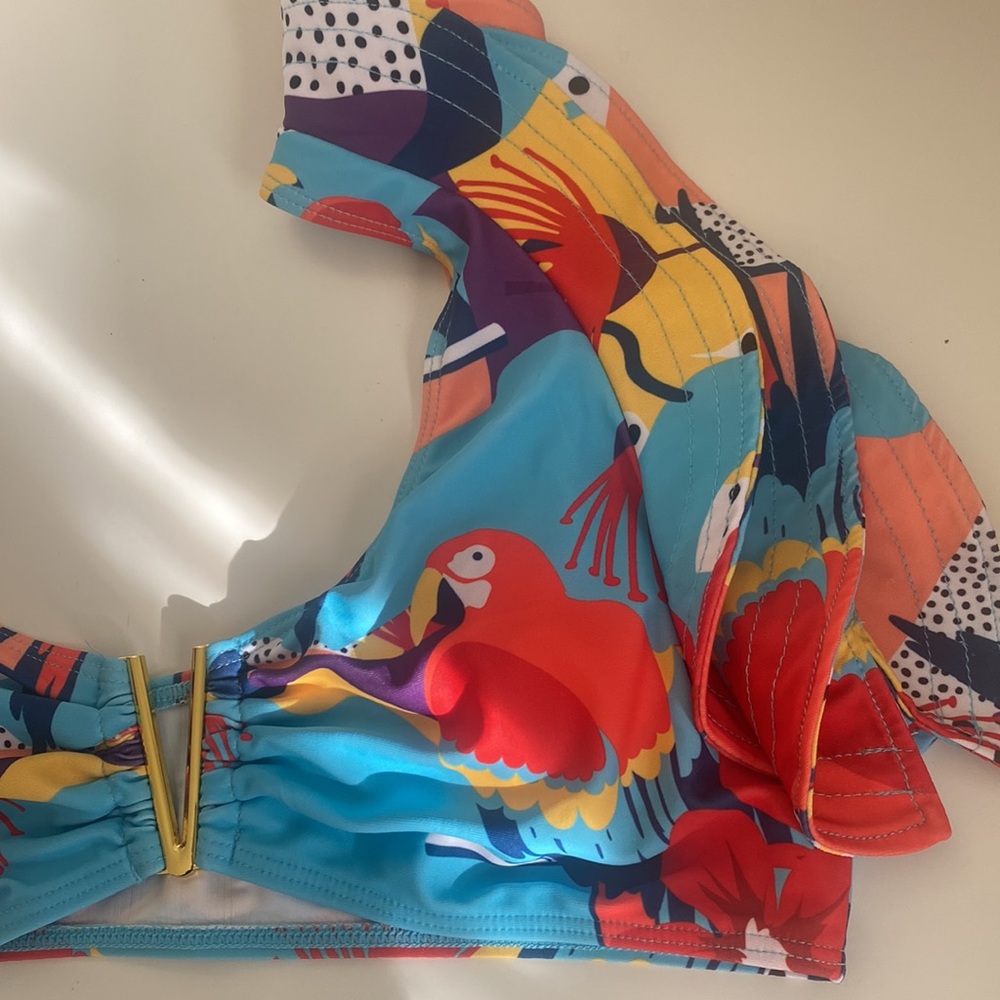 One Shoulder Ruffle Swimsuit Top Size M Vibrant Tropical Parrot Print Beach Fun - Picture 4 of 10